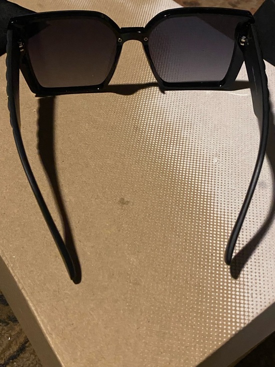 ✨ Inspired Black Oversized Sunglasses main image 4